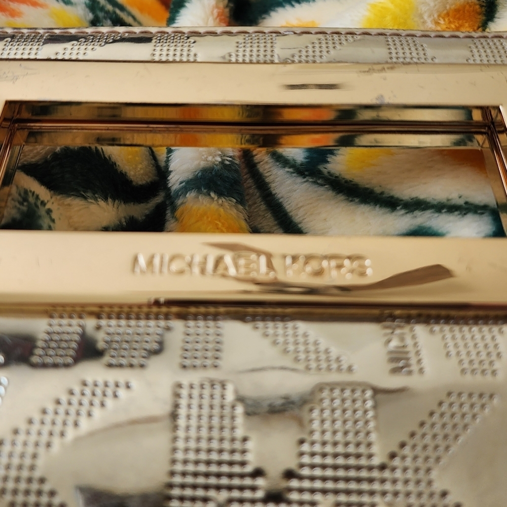Michael‎ Kors Berkley Clutch, gold metallic monogram, clutch - Picture 2 of 11